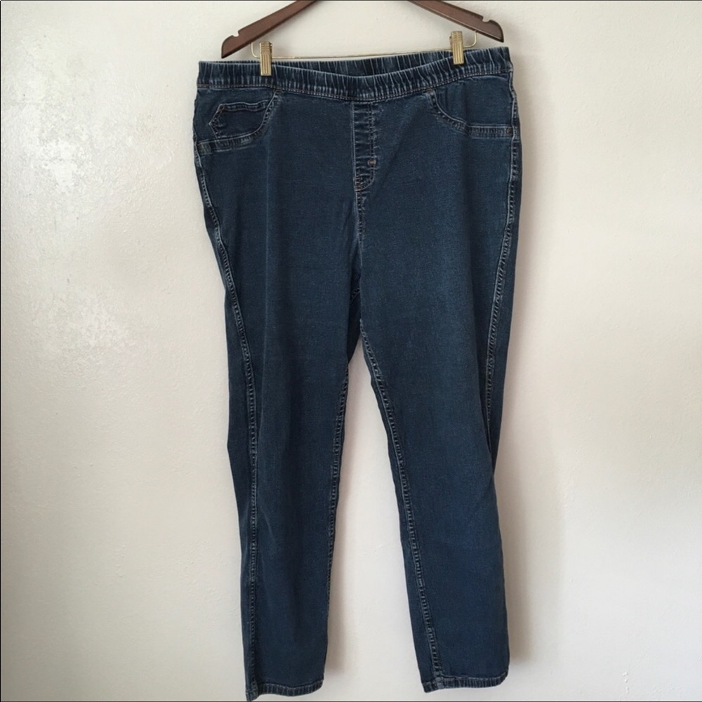 Land Bryant pull on jeans dark wash slim fit size 24 EUC